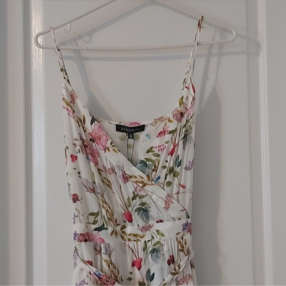 Dynamite Wrap Midi Dress NWT - Picture 11 of 11